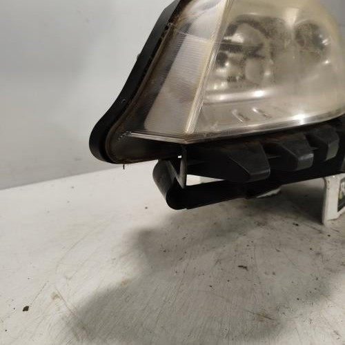 107244361-cb2dc62e-e050-49e8-94d4-b77c25eab775-Piece-Optique-avant-principal-gauche-feuxphare-260605051R-RENAULT-SCENIC-2-PHASE-2-5cef873979c117b220e5ee604c4773c8835209b5e855d364d5eba0f60828db67_m.jpg
