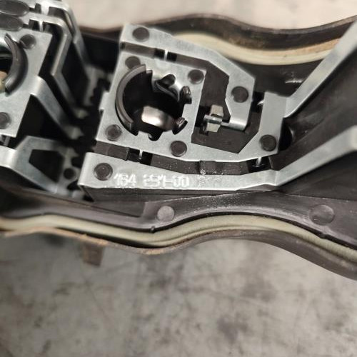 107244366-04dbec83-6e35-4064-ac0d-0c2366b9ce65-Piece-Platine-feu-arriere-droit-RENAULT-SCENIC-2-PHASE-2-33b106dd66b1e4cbcdee951516f03b0010446435af5dacedc1ea90685b065532_m.jpg