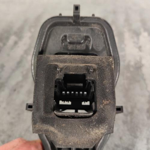 107244366-aa702818-a0bd-4e94-a6df-ebaa0294870c-Piece-Platine-feu-arriere-droit-RENAULT-SCENIC-2-PHASE-2-3b425c760125c59fc20f15f304d8df968ff48321bd47de58b58a23c4b2f1aaa4_m.jpg
