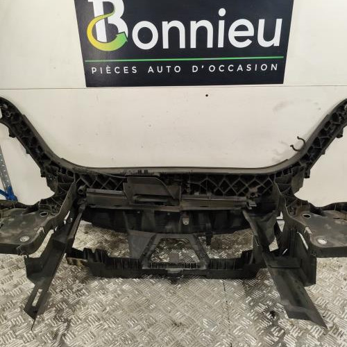 107245133-45d98ad1-8745-4bde-8cca-9ea0866b16f0-Piece-Armature-avant-Masque-avant-8200140478-RENAULT-SCENIC-2-PHASE-2-c622db7c60a9cff79c4fa9c22f9f940506049eadb38256ee945217f94b09ac2b_m.jpg