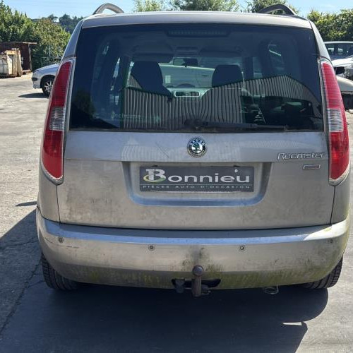 Vehicule-SKODA-ROOMSTER%2520PHASE%25201-2006-7da39b5ba8e20180939f7b6a23875cd86128f3830e4ce3d818575e16a53b3107_m.jpg
