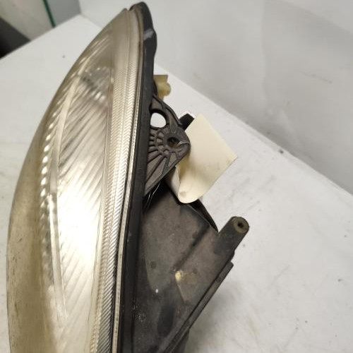 107334448-0e01057b-d65c-4234-a6a0-be7ad30ba050-Piece-Optique-avant-principal-droit-feuxphare-5J1941018B-SKODA-ROOMSTER-PHASE-1-f0c060289239d6125afcea53d66dccae988651879a1eedeb2cead3b2b3521af3_m.jpg