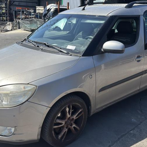 Vehicule-SKODA-ROOMSTER%2520PHASE%25201-2006-ee6fac9f55e18e53d76f57a59c4a3945c8a79f570c1310dde979ca2f82216e99_m.jpg
