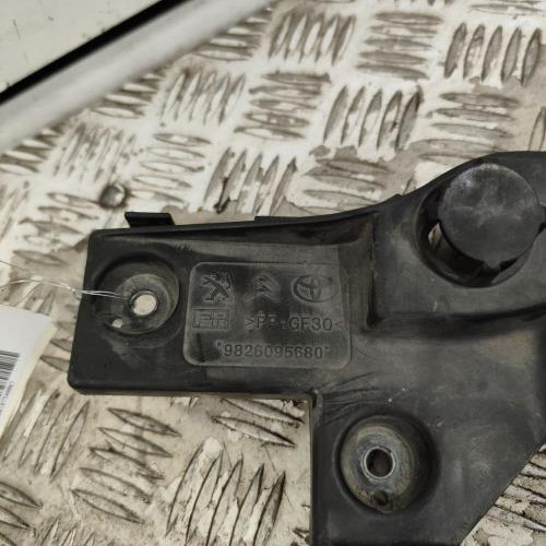 107348067-f32f4c44-400b-4836-b954-6c65bd92b8e9-Piece-Traverse-superieure-9826095680-CITROEN-JUMPY-3-M-7a1c67202229fdd8c7e48a81d5b1f1cc0b373291611f9e40b89015abc50cac45_m.jpg