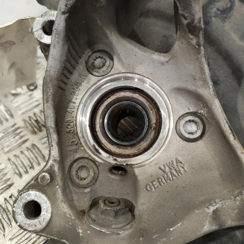 107355015-3d95fb8a-d8f0-4675-adcd-2ac4bfac5473-Piece-Fusee-avant-gauche-5Q0407253C-VOLKSWAGEN-GOLF-7-PHASE-1-6785257981af50a218664c7f2a323aeeb81274a7196d42a4e766293da9dffacd_m.jpg
