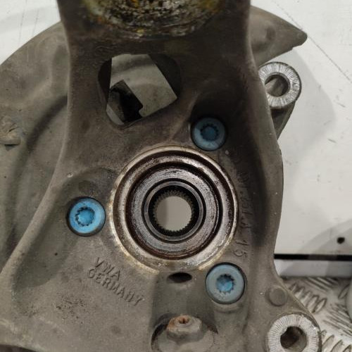 107355016-60ff46a4-bf48-4392-97ff-7da70490876c-Piece-Fusee-avant-droit-5Q0407254C-VOLKSWAGEN-GOLF-7-PHASE-1-2eeacd3d126dd1bc46bf6aa65528dffbd16586bcbae0cb7b813def62df425158_m.jpg