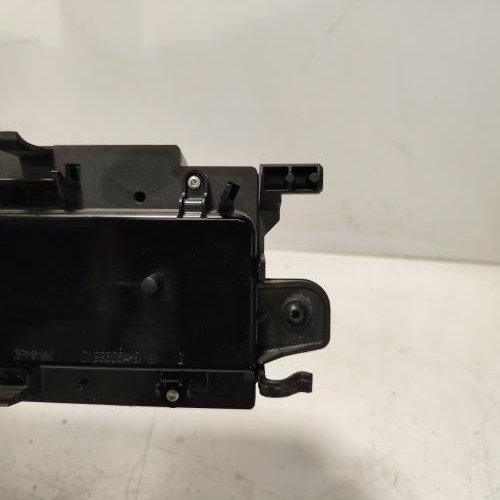 107365969-6a895c71-8fa8-4836-b57c-03c10728ddf0-Piece-Compteur-8200704463-RENAULT-SCENIC-2-PHASE-2-767c1d3f19d0dee66e1d4326a3097f48c349b313d1a00ae6a4025e3387b1af25_m.jpg