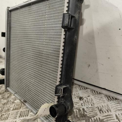 107369201-de07bff7-a3d9-49dc-9a54-a90d9e1be779-Piece-Radiateur-eau-9684522780-PEUGEOT-208-1-PHASE-2-915cc8a432a4a3fd21de68ea511decca4779ad27b10f7f88d887251a8973537f_m.jpg