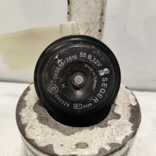 107418654-927523fe-3d4a-4371-b8f3-fa77e0d478d0-Klaxon-256100774R-RENAULT-KANGOO-2-PHASE-2-ecff63280da46a8dc62905adaebe98a97694e03983027c97a7db9a4b64800af1_m.jpg