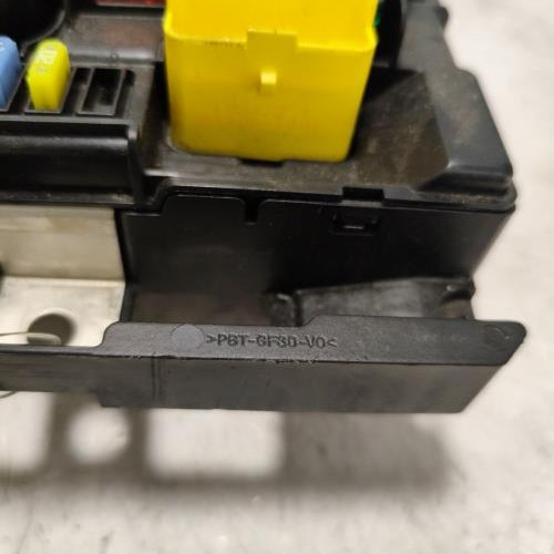 107568990-2615410d-3c9b-48d3-8e34-953d133e3d2b-Piece-Boitier-servitude-moteur-BSM-9667199780-CITROEN-C3-2-PHASE-1-12f2b4b858e56989867471ec6e569ecf30fd92e9758166a0cee2af73790e19ff_m.jpg