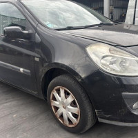 Vehicule-RENAULT-CLIO%25203%2520PHASE%25201-2006-c447df23ccd5adff0e2bf0b4dcccc9fcd016c45aaf5f5ad237f62c0dd06db40a_m.jpg