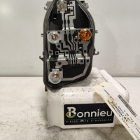 107586053-9dcd5209-949a-495e-b1c3-70541429e26c-Piece-Platine-feu-arriere-droit-RENAULT-CLIO-3-PHASE-1-3ccbbfab681898c349fe819deeb6f0809755ef694f5f2a15721b3e0e691b3bcf_m.jpg
