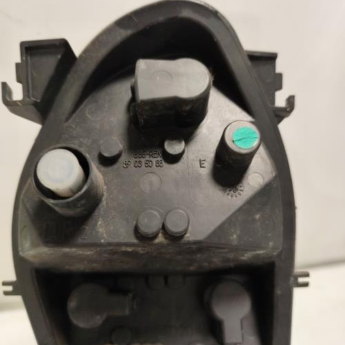 107586053-a2af5bd6-d576-4756-8199-521d4b03eefc-Piece-Platine-feu-arriere-droit-RENAULT-CLIO-3-PHASE-1-974b22a674a14ac2e64a40d41039faaac3dff74016cfc06658eb7929e2b48427_m.jpg