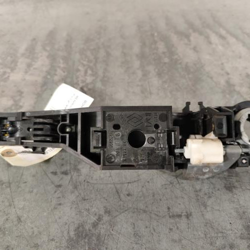 107586055-b8e07a1d-97d1-4c9c-a8a8-02d0d6157a51-Piece-Poignee-porte-arriere-droit-7701475753-RENAULT-CLIO-3-PHASE-1-a5cb62cb54451648208dd95c237b7c27cb178166ae8e5ea852f34f53d765719b_m.jpg