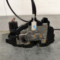 107587700-ab51e04d-1f1e-4695-a8f3-41853e2d9d22-Piece-Fermeture-centralisee-arriere-droit-8200300129-RENAULT-CLIO-3-PHASE-1-125d0fbf974454779677ad231e6355c3ab9f6f426fca9b3ba0988d7f6057456f_m.jpg