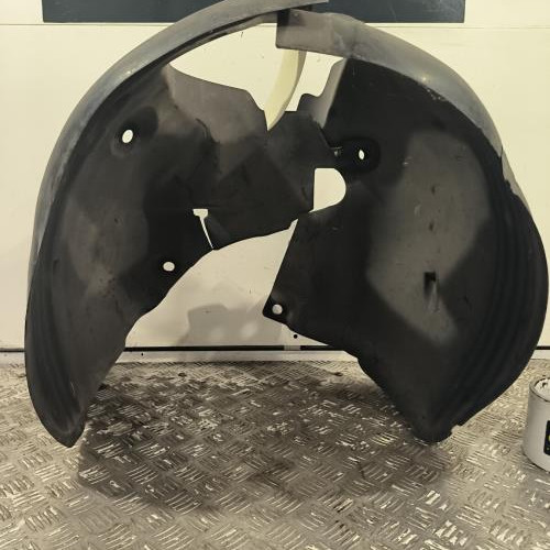107587723-2e264085-319a-4600-af82-f3a65e288ba7-Piece-Pare-boue-avant-droit-8200289946-RENAULT-CLIO-3-PHASE-1-6057e2afff35d914120da6b47bb83352f553eaf3345348a51231fa02532ac8ce_m.jpg