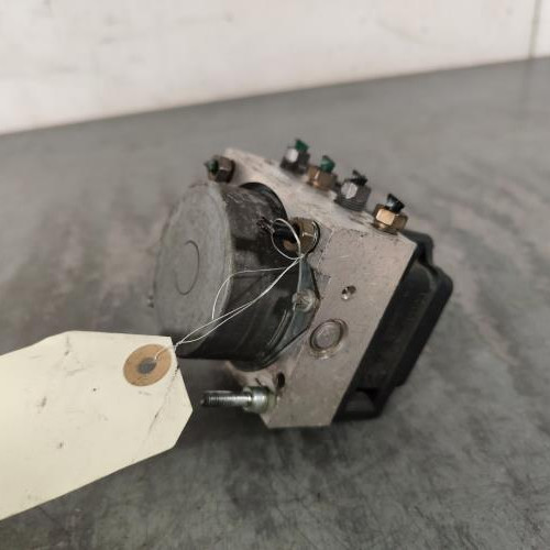 107587906-ab0d2d0e-0572-463a-aca4-0b73be19fe5c-Piece-Bloc-ABS-freins-anti-blocage-7701209606-RENAULT-CLIO-3-PHASE-1-7fc580a2898a89f247439809283516ad4ac1e49083dce9136972c1351a7ddf88_m.jpg