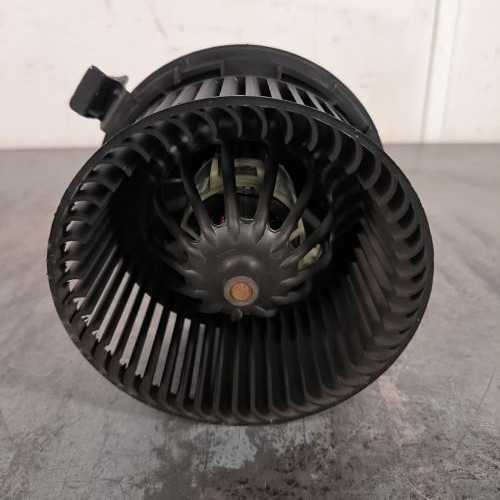 107587921-7aa07845-be10-4f5b-98dc-4448b93bedc0-Piece-Ventilateur-chauffage-7701062226-RENAULT-CLIO-3-PHASE-1-bf9fa0a72945a6010c1778f2e59a76c02f56f548ea0bac9a594e6f00ca944327_m.jpg