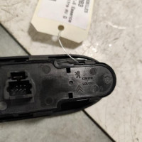 107647283-a007bec2-74bc-4e3a-9b00-2313b5a7e494-Piece-Interrupteur-de-leve-vitre-avant-gauche-6554E4-PEUGEOT-307-PHASE-1-e7070550b99d0e7de65388561daa9d66eef6df21277357f3775f8f2550f66871_m.jpg