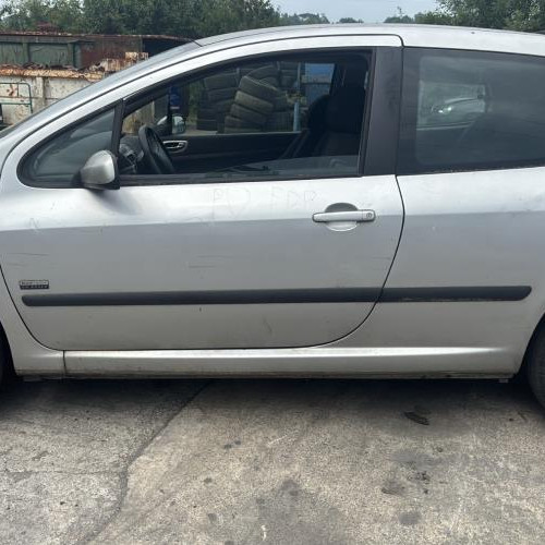 Vehicule-PEUGEOT-307%2520PHASE%25201-2004-768913c023255835d89af51a7b59321c70fbf47767b9ed6f458a79c1046806c2_m.jpg