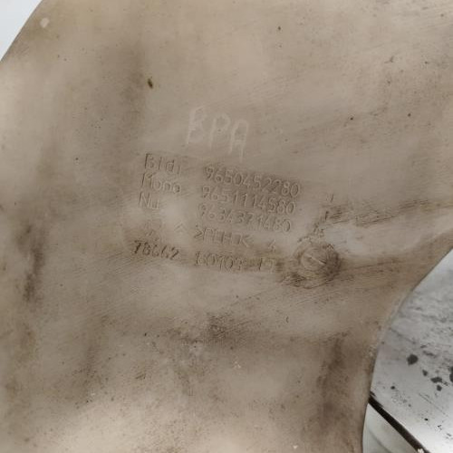 107647562-98724c0d-dd5c-4bef-8881-5cc2b37ab02d-Piece-Vase-de-lave-glace-6431C2-PEUGEOT-307-PHASE-1-4da7c8ce99d08ebce712a2bcd4bcf6f1aaf3a184b8e077ebb78dbd2b67958303_m.jpg