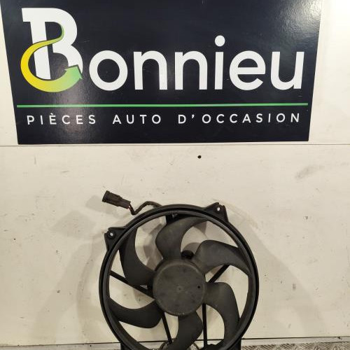 107647568-c7110c91-eceb-4ec3-b01a-3a12214b7a13-Piece-Ventilateur-eau-1253A9-PEUGEOT-307-PHASE-1-17a4292d5a9f4424fa1b4ce4cda6aeda3a8b05b850b287a07e7f8cf4e9598195_m.jpg