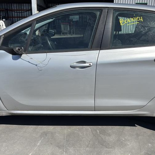 Vehicule-PEUGEOT-208%25201%2520PHASE%25201-2014-a068e4c4a1b397739de597dd2ba94bca18f962fd38e5ae9b381630f20c9f038f_m.jpg