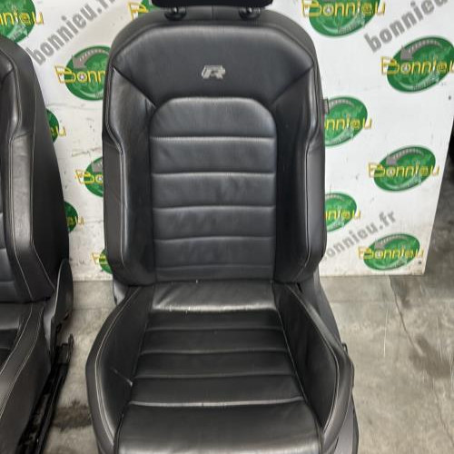 107714681-1bb9dd8f-2801-4da6-ad91-20d9e80e9009-Piece-Interieur-complet-VOLKSWAGEN-GOLF-7-PHASE-1-012dbf3f1e5e5ef31684ac4bee930273104ec41208d7247293211e58479a2f5c_m.jpg
