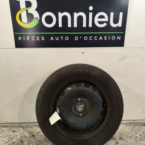 107737825-99ce64c7-65de-4d4d-8e25-8b848c13e980-Piece-Roue-2141616-PEUGEOT-108-f90e91fc19112af5b78c18c26c1dfa683a5327793cf5e69a3dbfe874dd98d4ff_m.jpg
