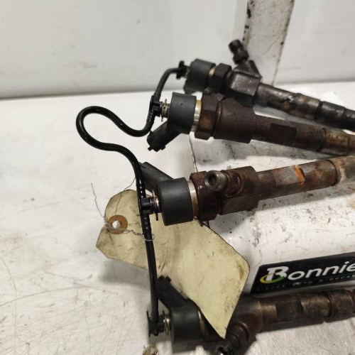 107762469-3a668f45-b4c0-42f0-a8df-563587825070-Piece-Injecteurs-Common-rail-8200238528-RENAULT-TRAFIC-2-PHASE-1-6af694de8d52e1a68956802b1664a81f094893e2d459a00b60941d05d213af00_m.jpg