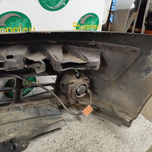 107766463-0cbc3f20-bfbf-479a-9a4a-2dd60da3638d-Piece-Pare-choc-avant-7701056418-RENAULT-92d8cd6dd232fdd19a15c508a0cd852c1d7882f78abebc93788a15721094b7c2_m.jpg