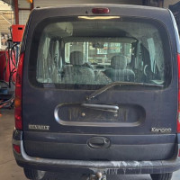 Vehicule-RENAULT--2005-0e3ea63e1bb9d8b62094329957c3e5f7e07de43acbdca5342cead6af3ae8b324_m.jpg