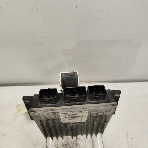 107769034-65e8f52a-0d2c-4f9d-bc8f-e7633d9d5325-Piece-Calculateur-moteur-7711497054-RENAULT-e0c81a023424f83b306bc5e223d996af84e7efec6731f0751a3b6e747a626c96_m.jpg
