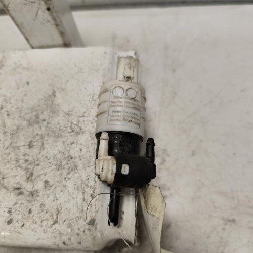 107769065-26c485b3-a8d1-40a9-ba55-d3e7ae2429c2-Piece-Pompe-lave-glace-avant-8200213042-RENAULT-7ab3f0a7643339acff8af60b1e0df4322bc174d81f0678be587c7077b5eb690d_m.jpg