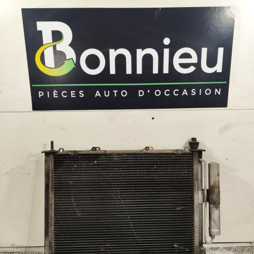 107770227-5291f610-d3df-4aca-93ee-56961150d189-Piece-Radiateur-condenseur-de-clim-8200708130-RENAULT-f37f3642acc1751c485274a3c448bfacc951e4f17e22260547a0a4c61cd3baf3_m.jpg