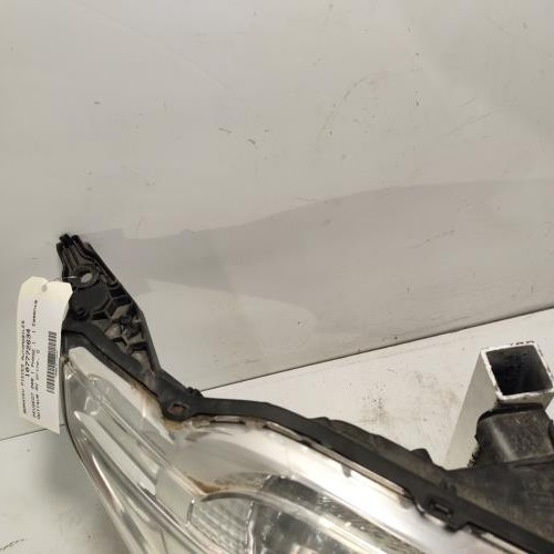 107772634-d2683143-c063-40be-8910-2789a7d5c46c-Piece-Optique-avant-principal-droit-feuxphare-1685351480-PEUGEOT-208-1-PHASE-1-b594e4341cc7ecb9e18baa96753168ddcfdd4f041737be3de3719692022af99d_m.jpg