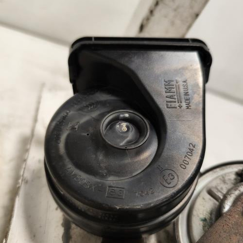107820150-f6cbab4d-0505-48ce-9d9a-116a15ee7990-Klaxon-JEEP-GRAND-CHEROKEE-3-PHASE-2-3c3fcae5409f6ec3d4d646e6eb1ee97f8837d822e0521e6b8362161ba8793eca_m.jpg