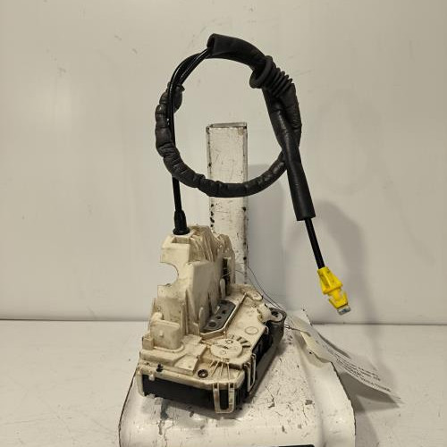 107820167-54c21a63-d4f0-4499-b4d5-64674948e441-Piece-Fermeture-centralisee-avant-droit-JEEP-GRAND-CHEROKEE-3-PHASE-2-a64ff0b0a879bb65da72616dfa951583fa91cb74812c2d6e2a76da0f519e3d1c_m.jpg