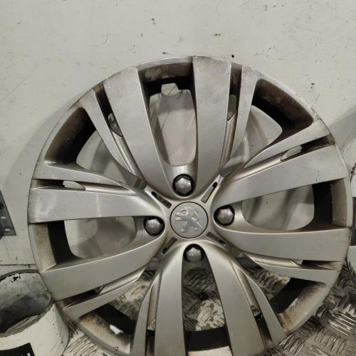 107937152-89f6a732-3ae8-401b-8649-4c665f4e3424-Piece-Enjoliveur-9673846377-PEUGEOT-208-1-PHASE-1-42f5ae0ac1c8548ef3a5bf6e4ac8864968da48de4c173d5c7b613abf095880af_m.jpg