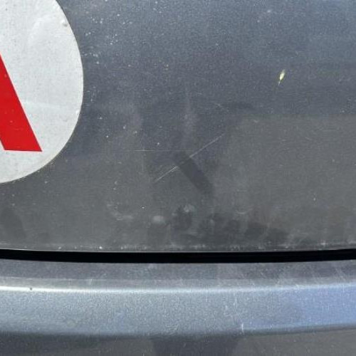 Vehicule-CITROEN-C3-2-PHASE-1-2010-e2acfcafc4c81877ea4c0eaf59012401d6ec7fc024f66571060f18928556d471_mtn.jpg