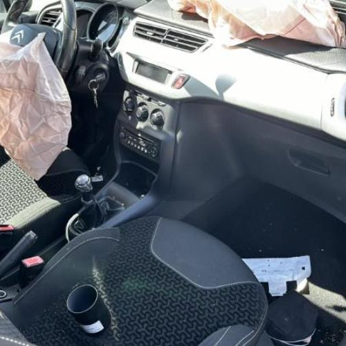 Vehicule-CITROEN-C3-2-PHASE-1-2010-4719dbd65eb4ae745adfb03620b4630720c013dfe474fe8a35bd5c0e5a5792ab_mtn.jpg