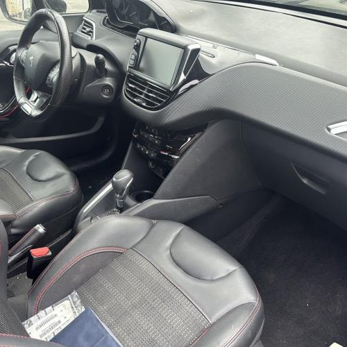Vehicule-PEUGEOT-208%25201%2520PHASE%25202-2017-bf9ec594806950268c26abd65fb3a0059754170265a479f086086369a4128140_m.jpg