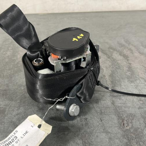 Ceinture avant gauche