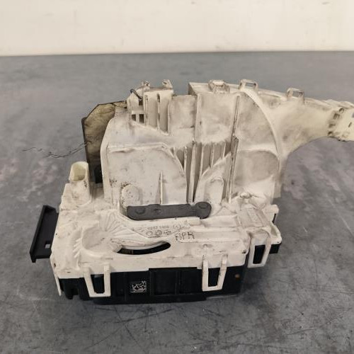 Fermeture centralisee avant droit