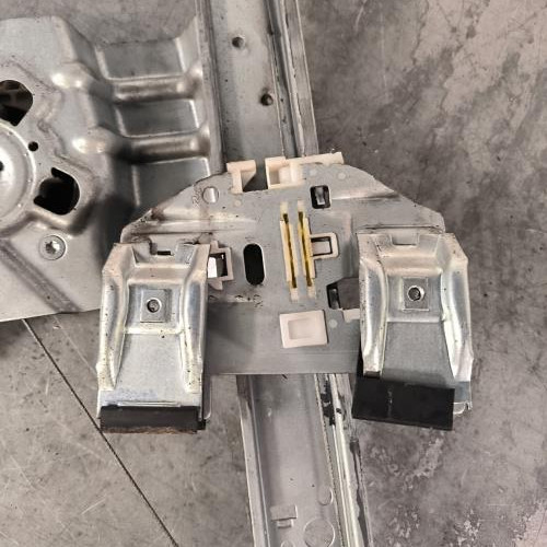 108069835-87bccee2-6668-4b51-af23-6ddeea500fe2-Piece-Leve-vitre-electrique-avant-droit-2E0837402-VOLKSWAGEN-CRAFTER-1-PHASE-2-4b1f84bd3fbe0b93edbb47f72ece7dbeb877b53c766d9151576bb03d0e50119e_m.jpg