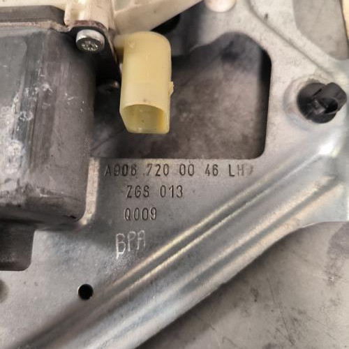 108069836-443459eb-aa23-4e1d-9dc8-c28ecbc5a3d4-Piece-Leve-vitre-electrique-avant-gauche-2E0837401-VOLKSWAGEN-CRAFTER-1-PHASE-2-e1b30869ceb2a5c6a3604e0ebc6d5dd02907e625cfc9dbbb73110718f7afd75c_m.jpg