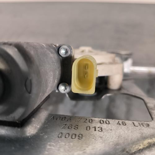 108069836-f51baa22-fd2f-419a-8073-de1fb0076c5b-Piece-Leve-vitre-electrique-avant-gauche-2E0837401-VOLKSWAGEN-CRAFTER-1-PHASE-2-9c8d5eab09ccd90372b285553d932e2ebfcfae37254c46dc356e401b4e827b86_m.jpg