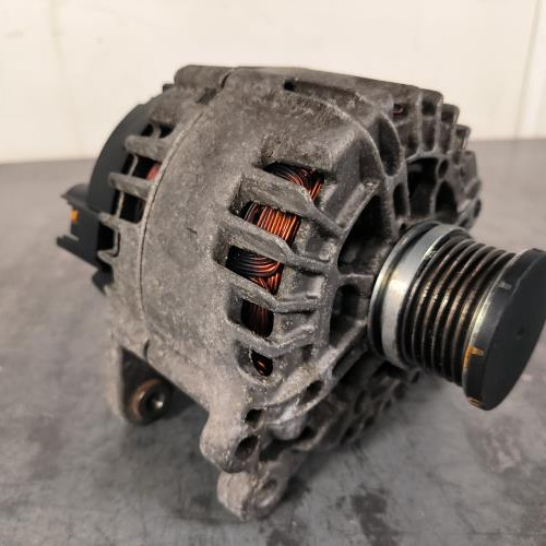 108072558-6bcb084b-68e1-470a-ba52-8a92018d4eac-Piece-Alternateur-03L903024B-VOLKSWAGEN-CRAFTER-1-PHASE-2-f921e9afcd4d4eaf7779346162f978df5abc92c38cf4d0e0f8de997f619ba413_m.jpg