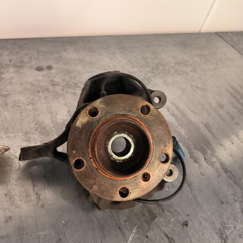 Fusee avant gauche