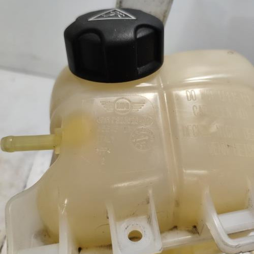 108224608-d98dde4f-3c3d-48b6-94f8-83e739f34b92-Piece-Vase-dexpansion-17137539267-MINI-MINI-2-R60-COUNTRYMAN-BREAK-47e24d8324a104388e3bc765f0af99b688560c659a0d6f5c66741504f141c49a_m.jpg